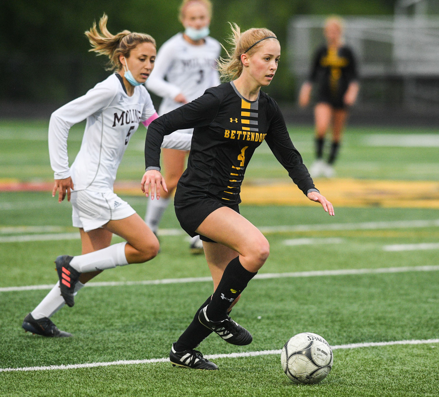 052721-qc-spt-moline-bett-soccer-017
